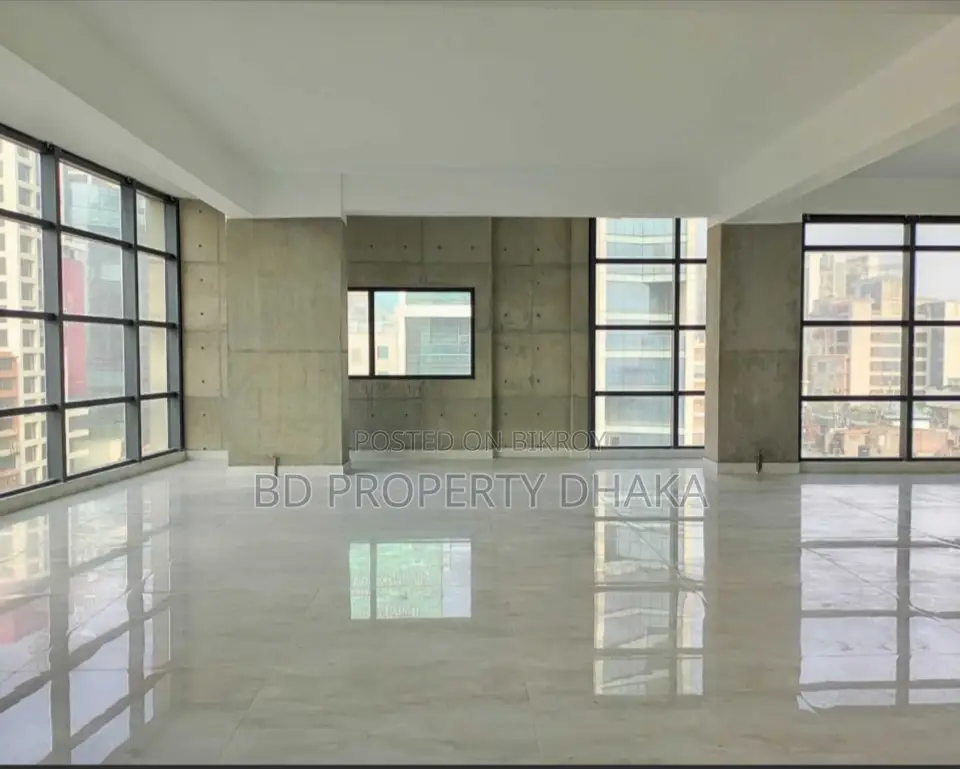 10000 Sqft Open New Building Commercial Space Rent In Gulshan Avenue in Gulshan