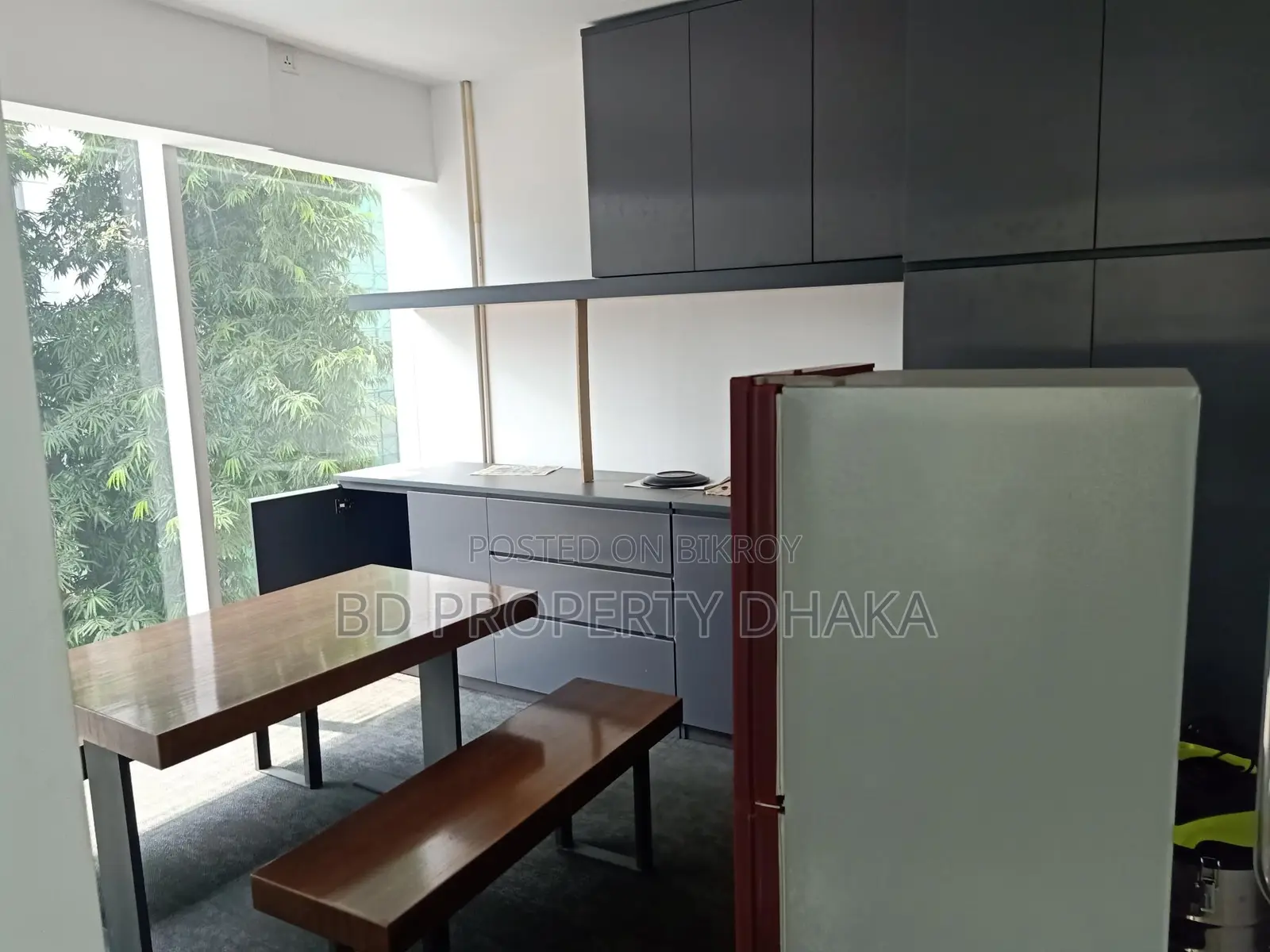 1400 Sqft Semi-furnished Commercial Space for Rent in Banani in Banani