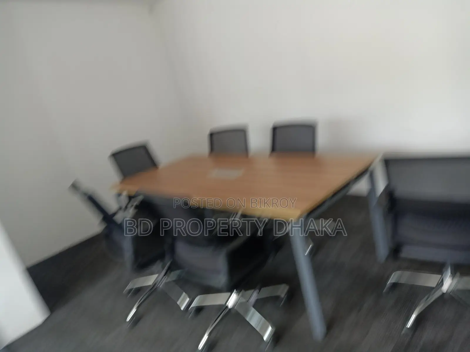 1400 Sqft Semi-furnished Commercial Space for Rent in Banani in Banani