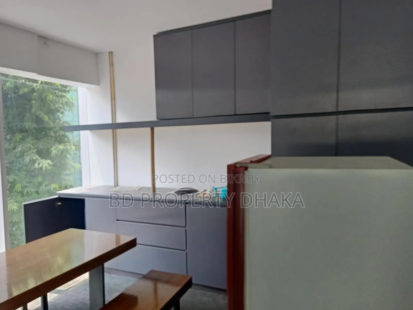 1400 Sqft Semi-furnished Commercial Space for Rent in Banani in Banani