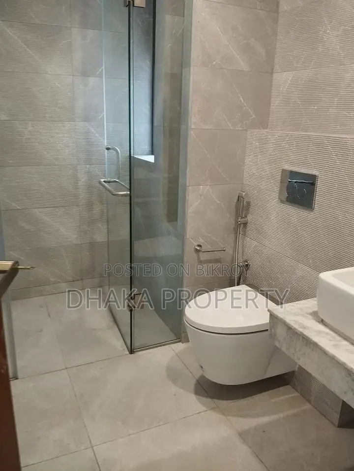 3800-Sqft 4-Beds Apartment Rent In Gulshan North in Gulshan