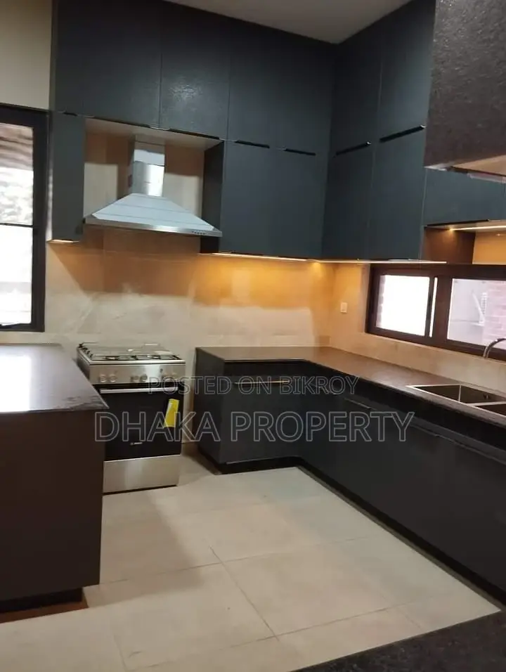 3800-Sqft 4-Beds Apartment Rent In Gulshan North in Gulshan