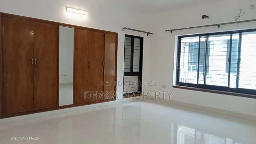 4Bedroom_Big Flat Rent At Gulshan 2 in Gulshan