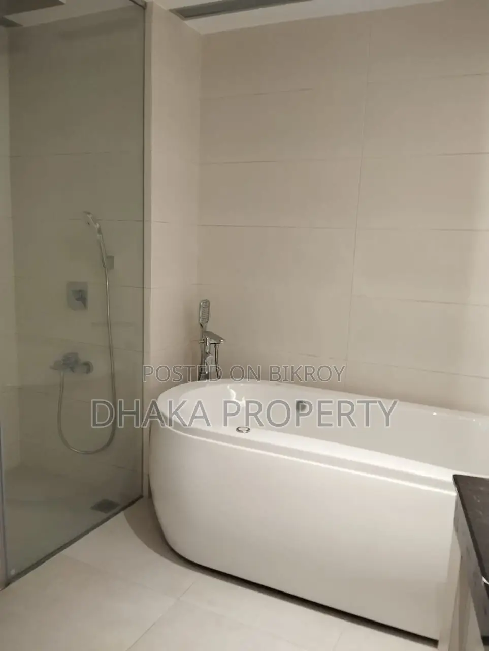 4000sqFt.Luxurious Gym Swimming Pool Apartment Rent at Baridhara DMZ. in Baridhara