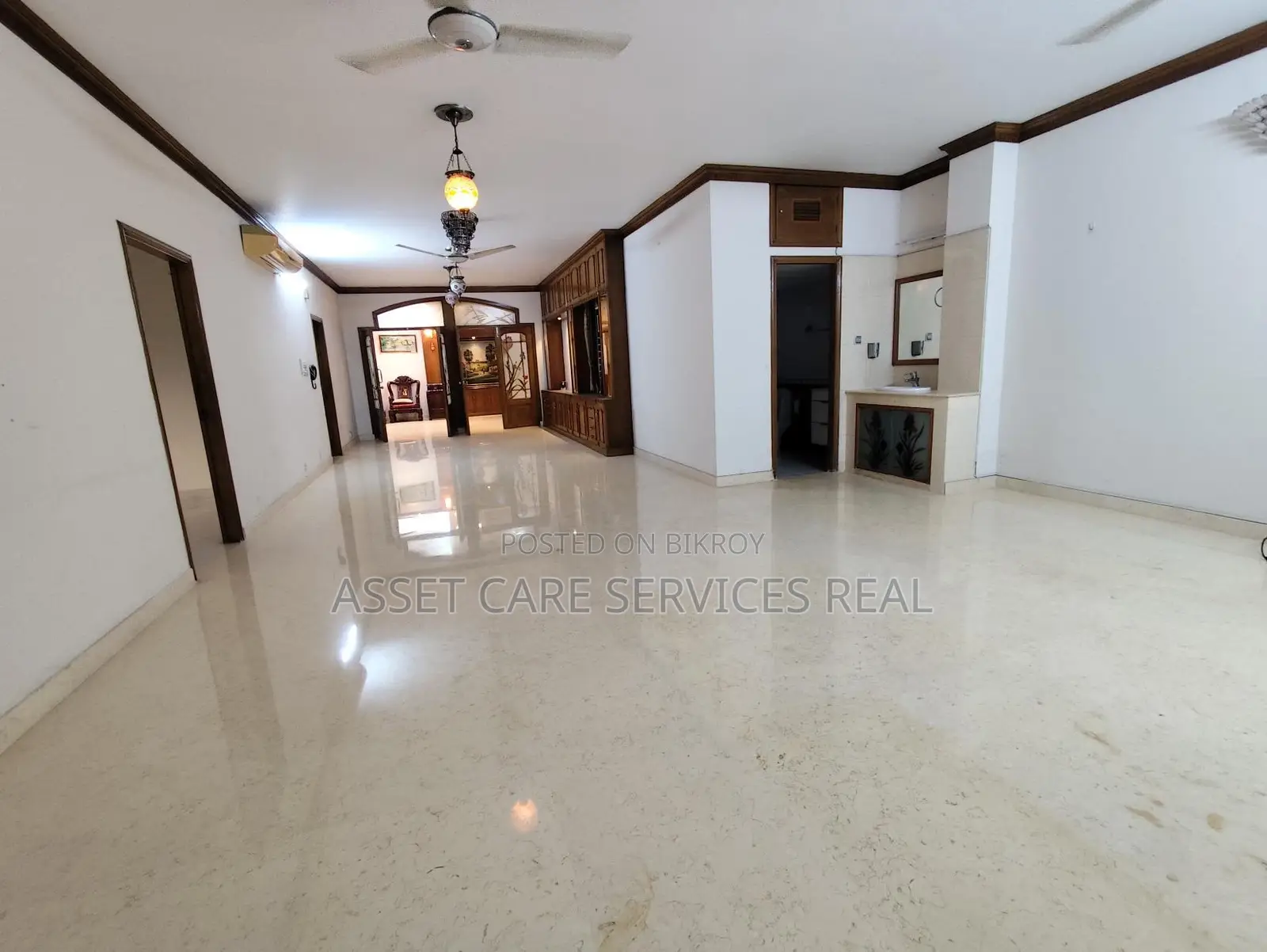 3600-Sqft 4-Bed Semi-Furnished Apartment for Rent in Gulshan-2 in Gulshan