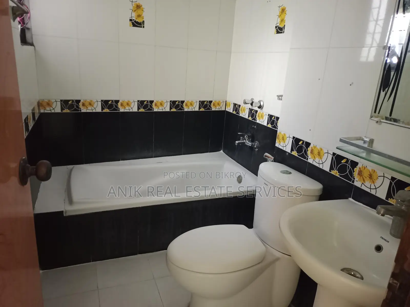 Good Quality 4 Bedroom Unfurnished Flat Rent In Gulshan 1 in Gulshan