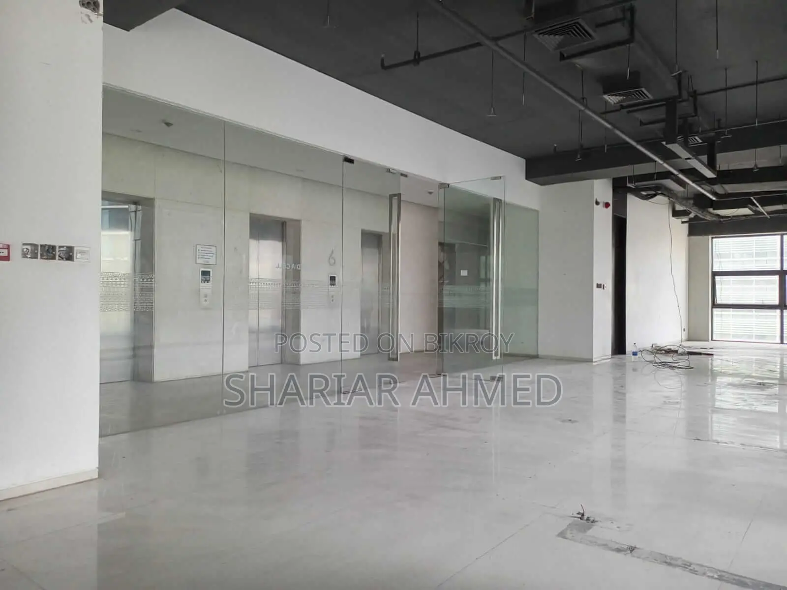 Exclusive Commercial 5850 SqFt Property Rent In GULSHAN Avenue in Gulshan