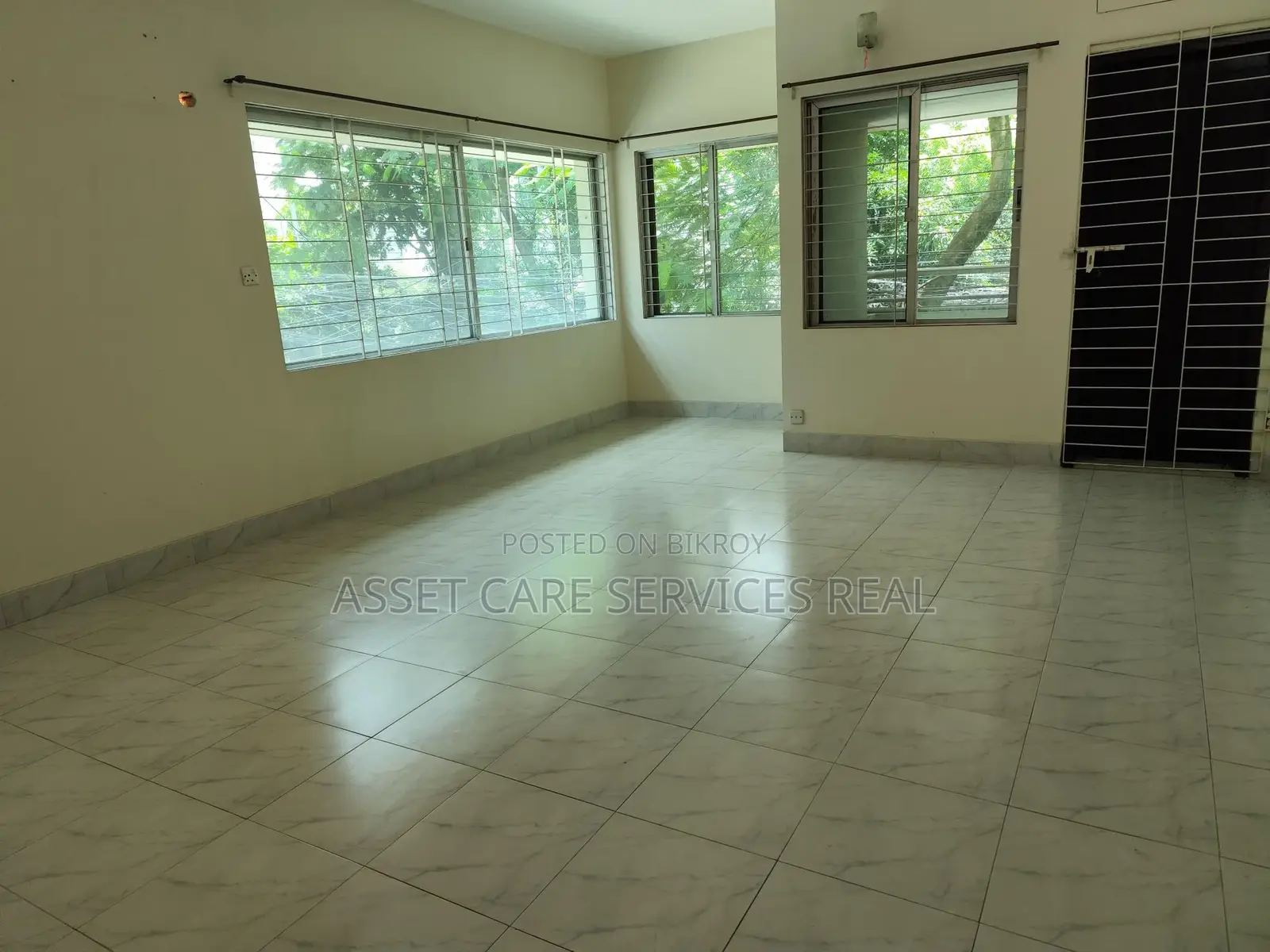 3-Bedroom Unfurnished Apartment for Rent in Baridhara Diplomatic Zone in Baridhara