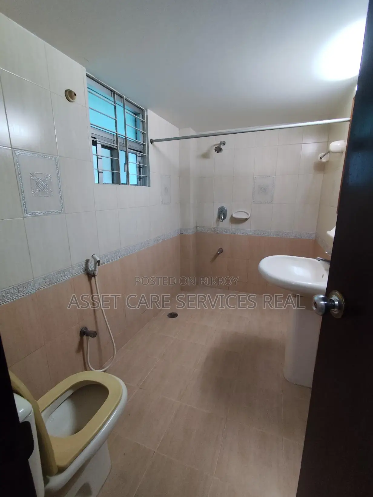3-Bedroom Unfurnished Apartment for Rent in Baridhara Diplomatic Zone in Baridhara