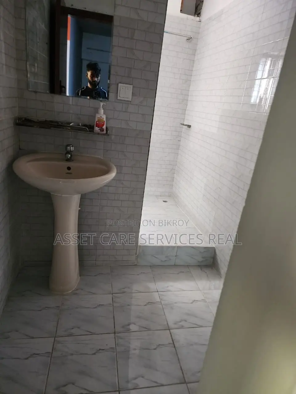 1500-Sqft Commercial Furnished Office Space Rent In Gulshan-2 in Gulshan