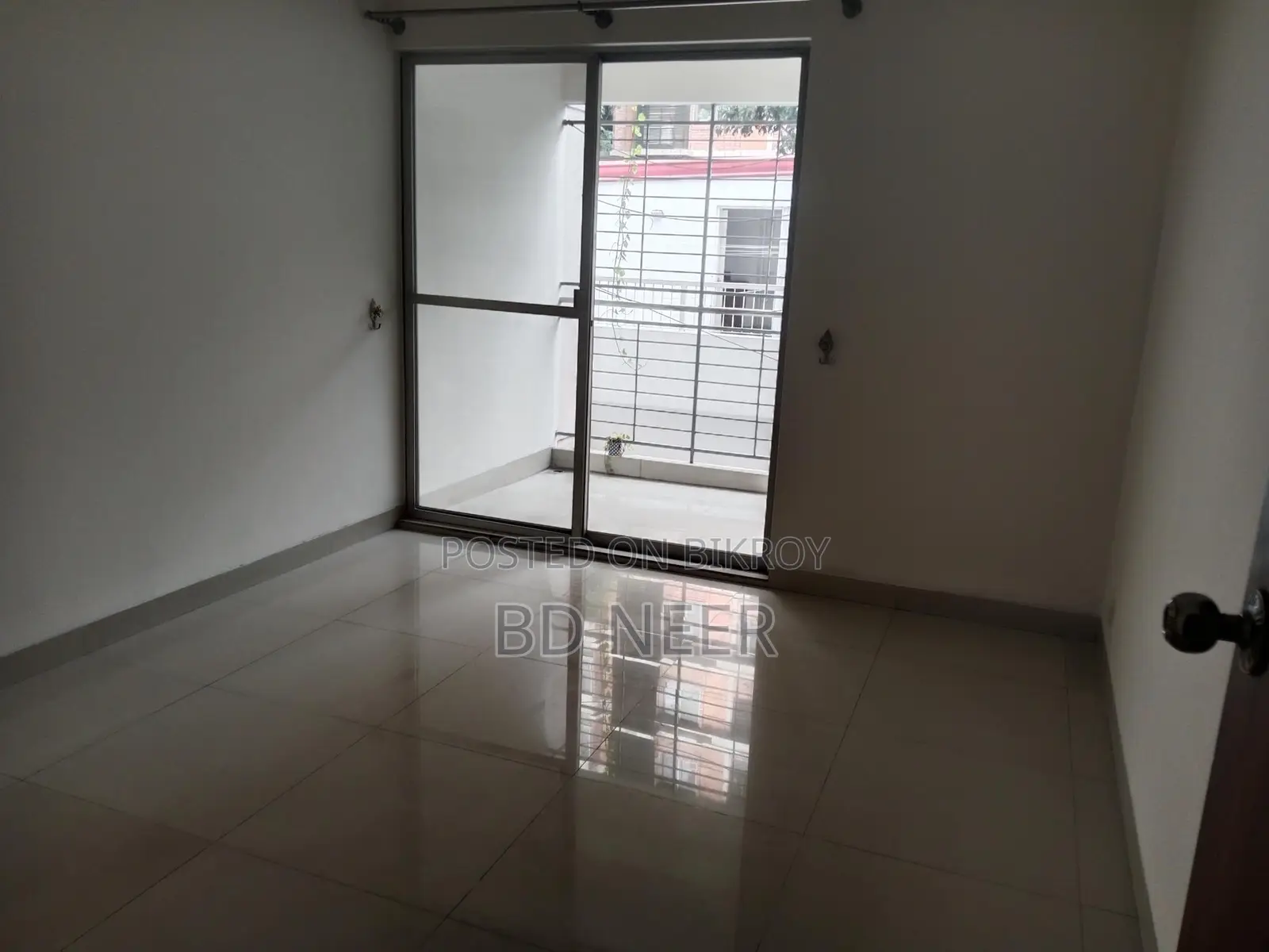 nice 2750 sft 4 Bed room apt available at banani in Banani