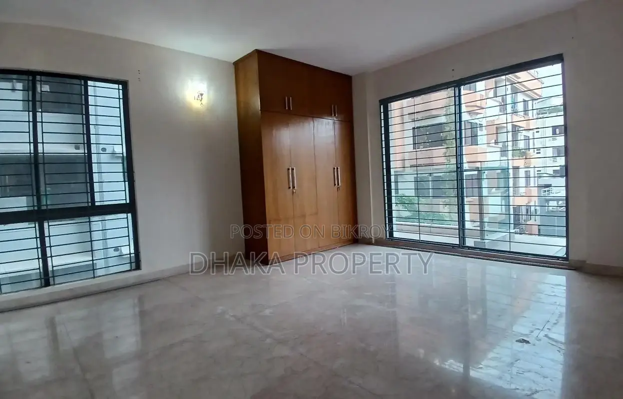 Luxury 4200sqFt.4Bed 2Parking Flat Rent at Gulshan Area in Gulshan