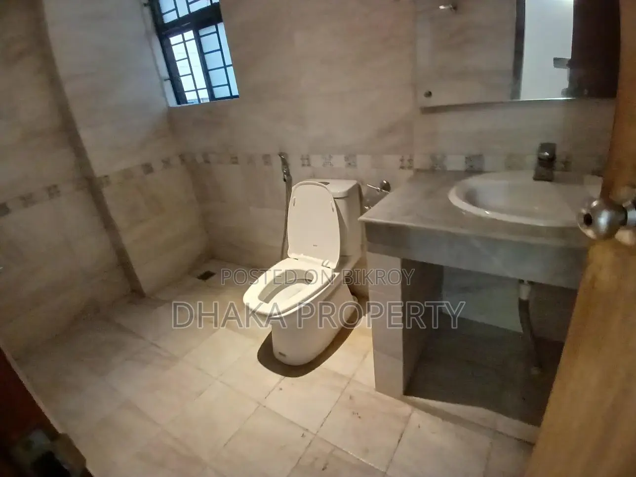 Luxury 4200sqFt.4Bed 2Parking Flat Rent at Gulshan Area in Gulshan