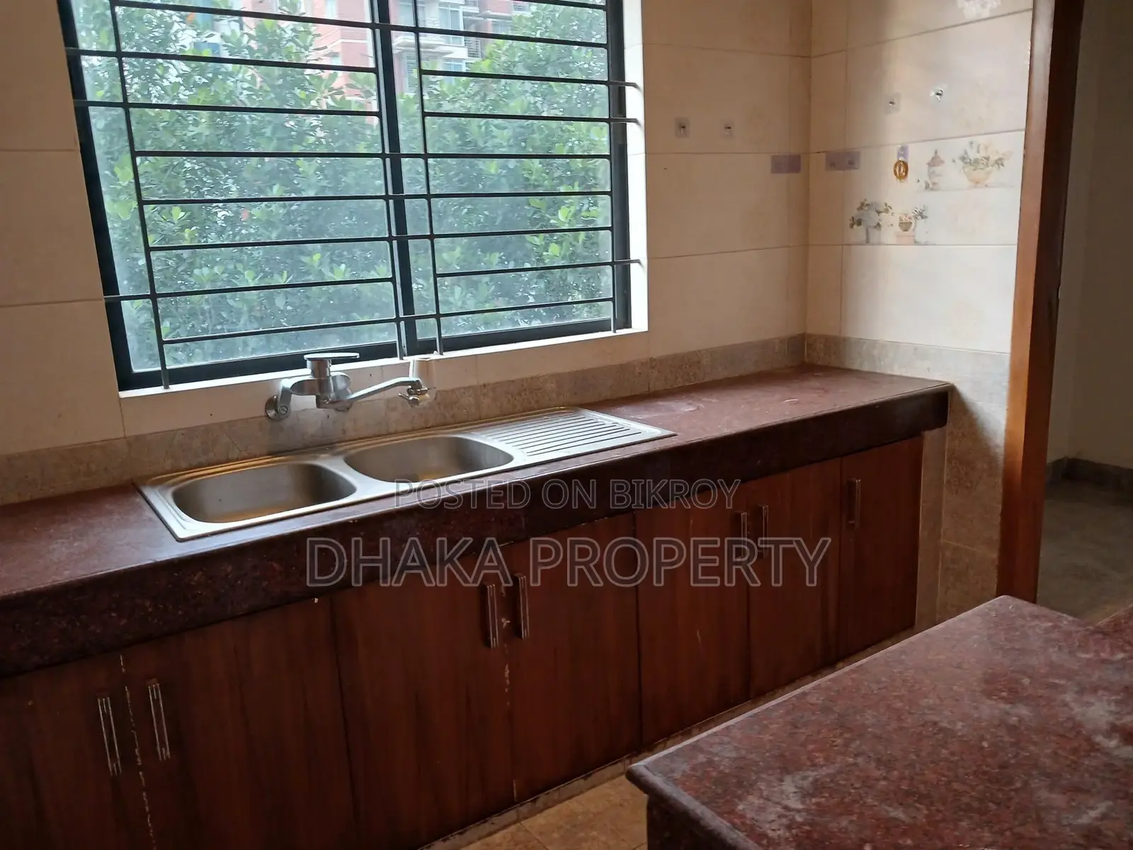Luxury 4200sqFt.4Bed 2Parking Flat Rent at Gulshan Area in Gulshan