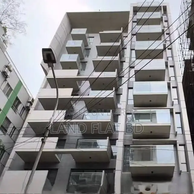 Diplomatic Zone in Baridhara, Luxurious Flat sale @ 3700 sft 3rd Floor. in Baridhara