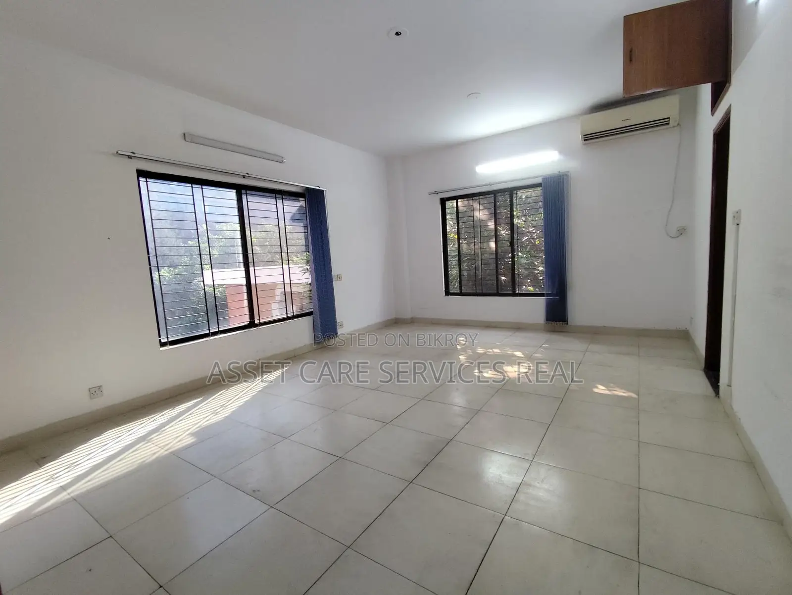 18,000 Sqft Full Building Office Space for Rent in Gulshan-2, Near Circle in Gulshan
