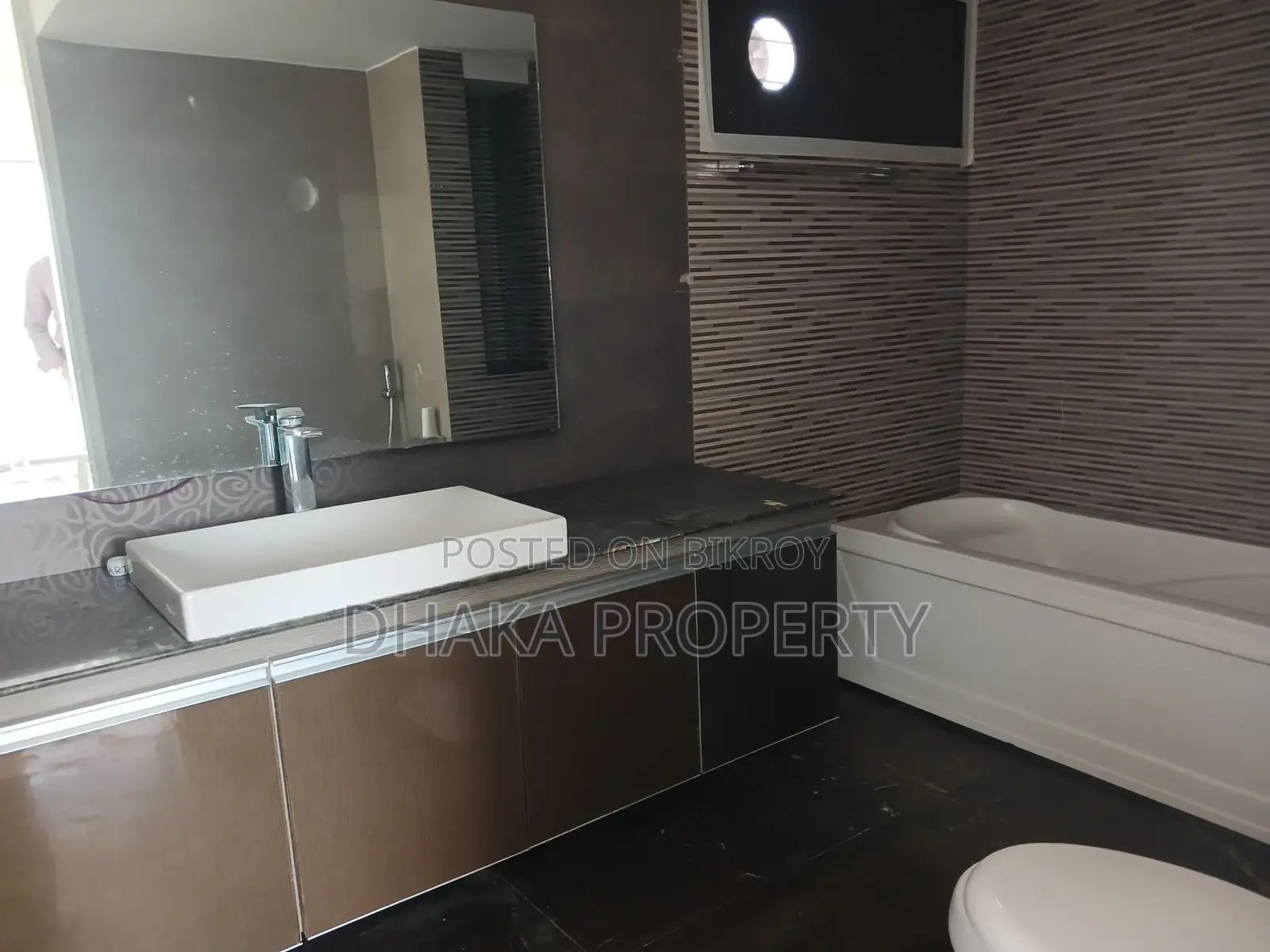 Full Furnish Luxury Apartment Rent At Gulshan Diplomatic Zone in Gulshan