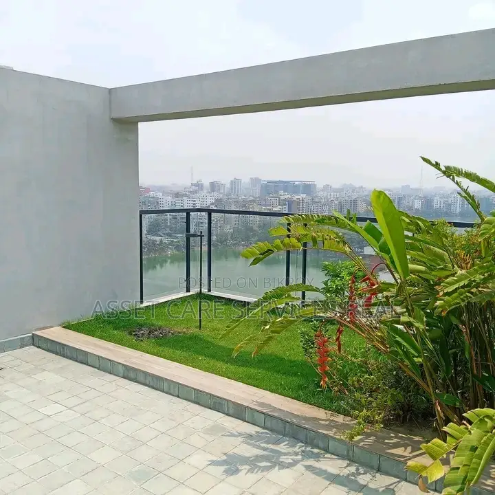 Gulshan Swimming & Gym Facilities 4-Bed Un-Furnished Apartment Rent in Gulshan