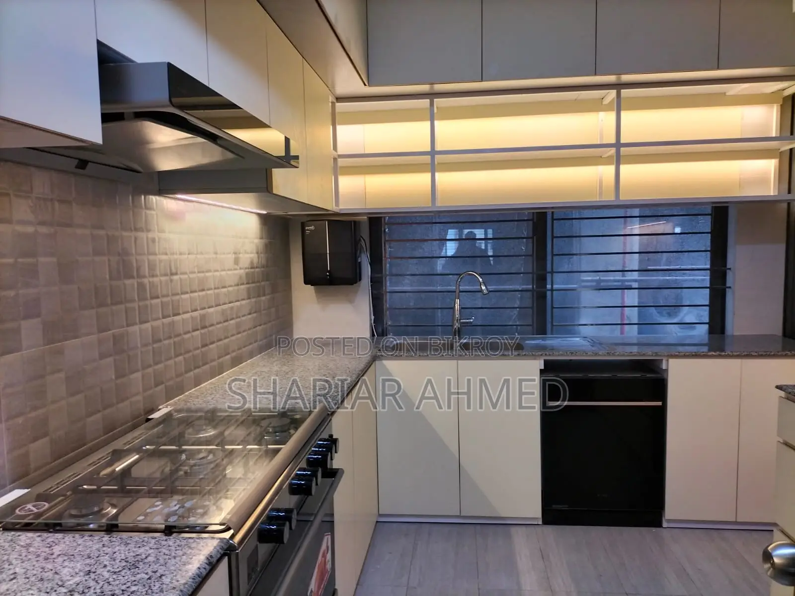 Well Built And Properly Designed APT:Of 4050 SQ FT For Rent In Gulshan in Gulshan