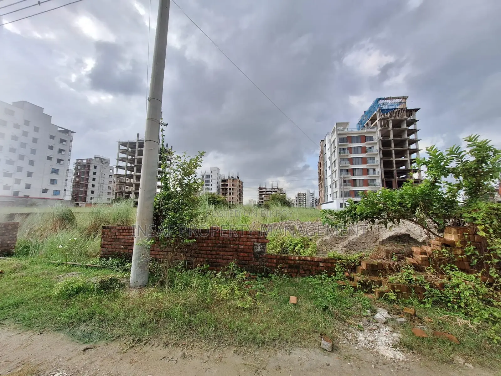 Bashundhara M Block 30 Feet Road a 10, Katha South Facing Land Sale in Basundhara