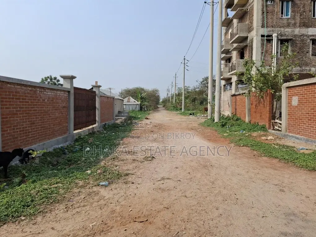 Corner 3 Katha Front Site Plot in Purbachal