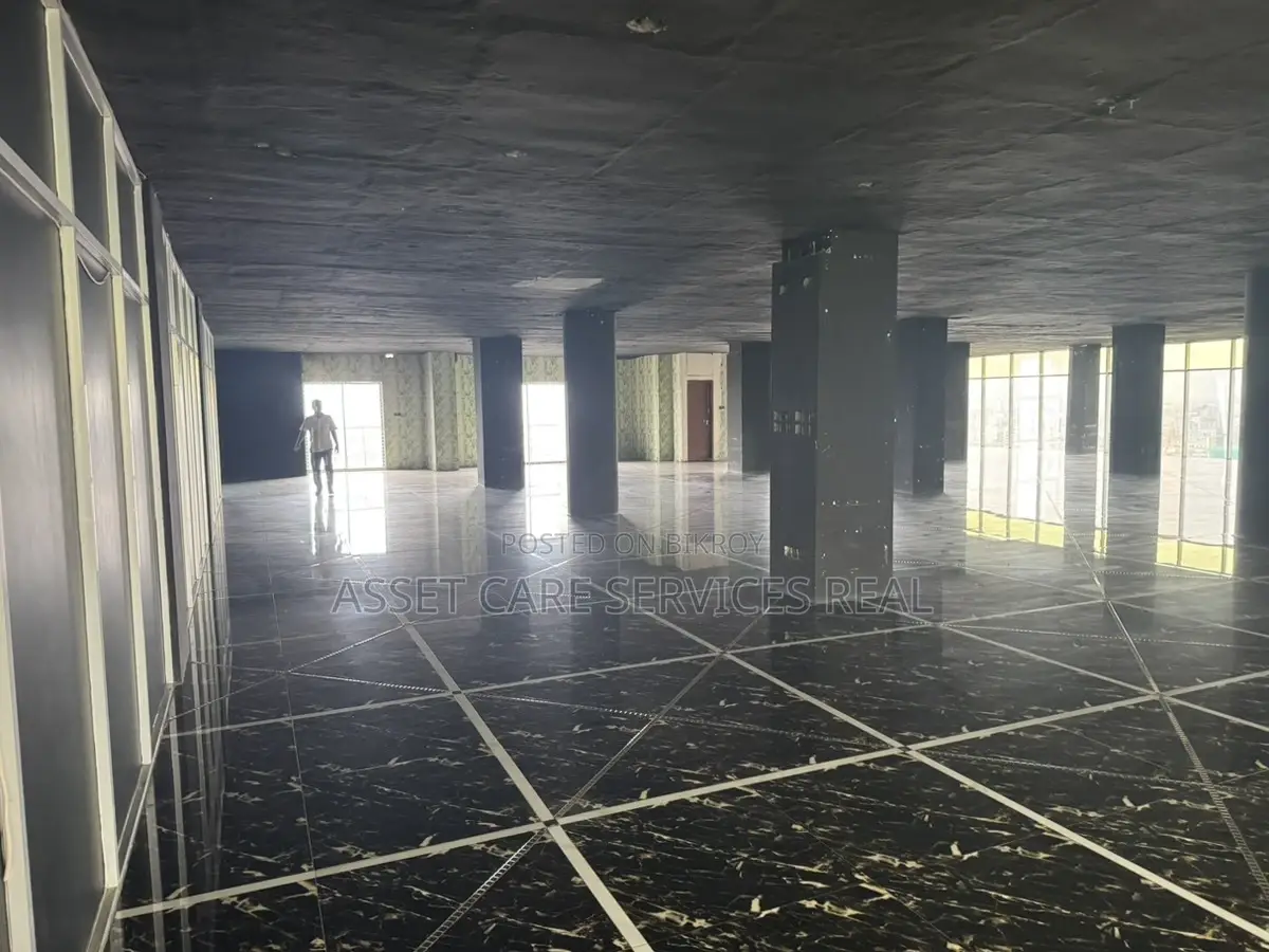 Exclusive Open Commercial Office space Rent Gulshan Avenue in Gulshan