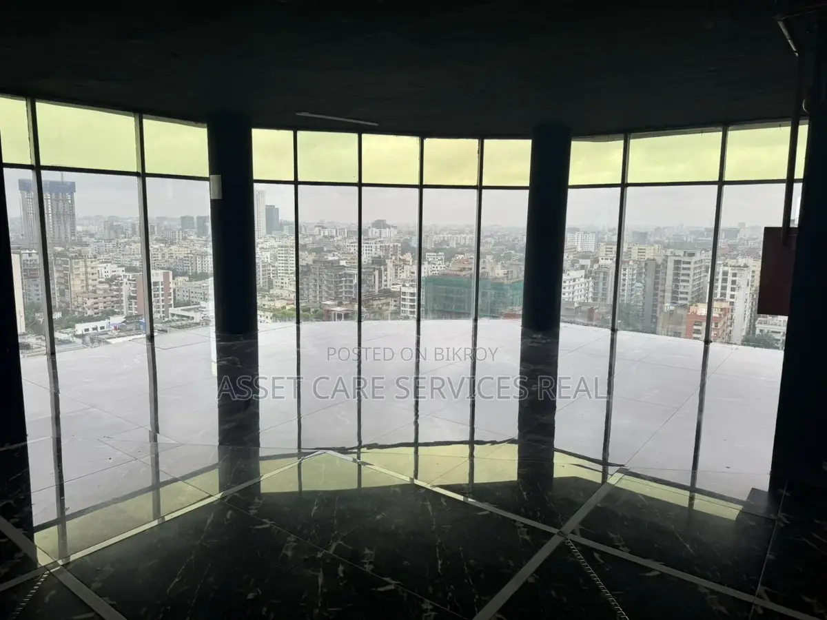 Exclusive Open Commercial Office space Rent Gulshan Avenue in Gulshan