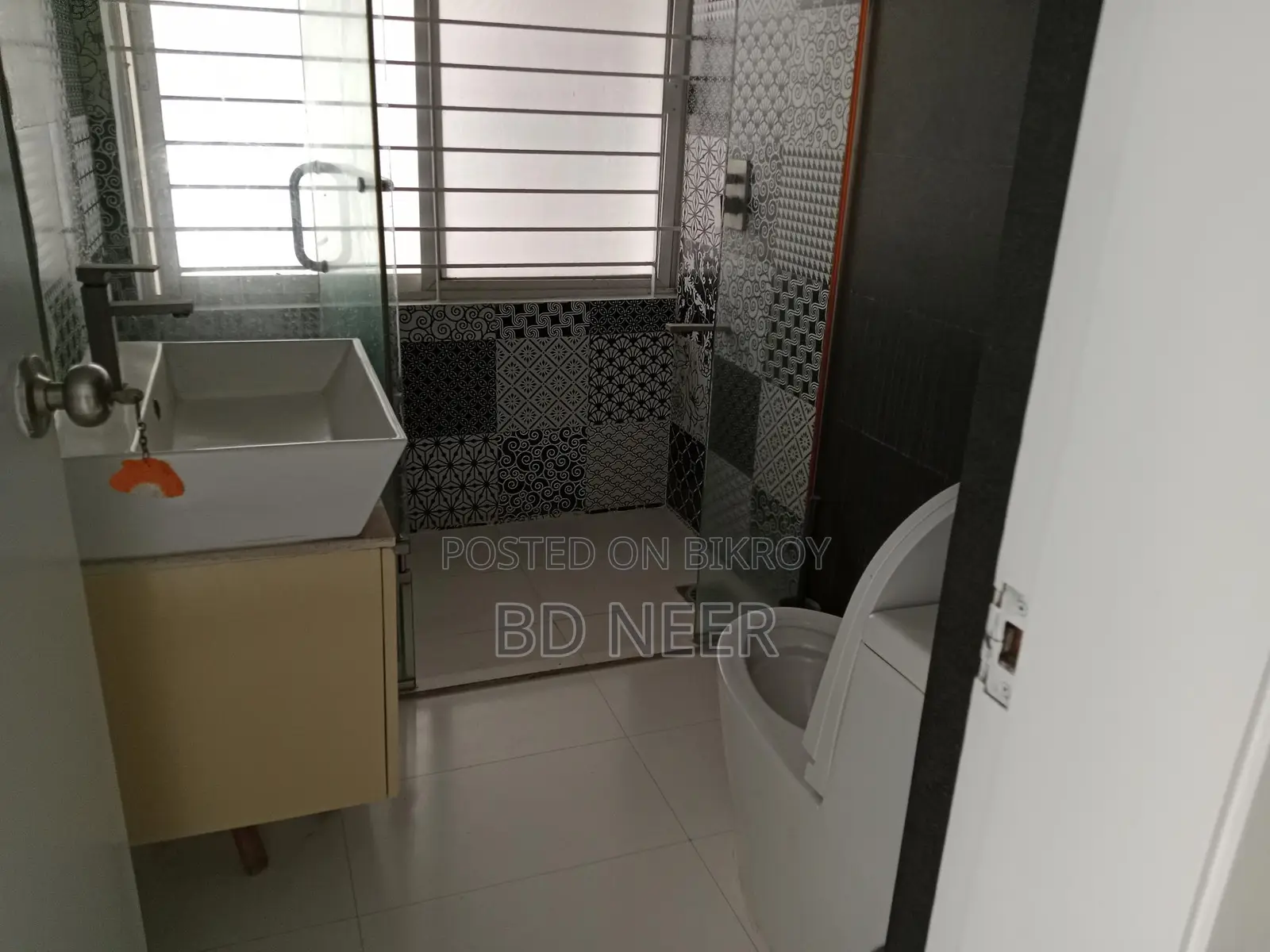 Lake view semi furnish apt available in Gulshan 2 North side in Gulshan