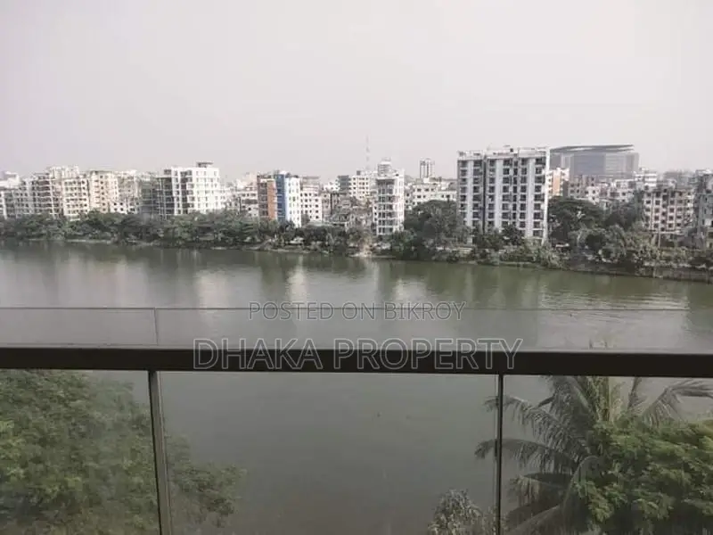 (3500-Sqft)Lake View Luxurious Apartment Rent in Gulshan in Gulshan