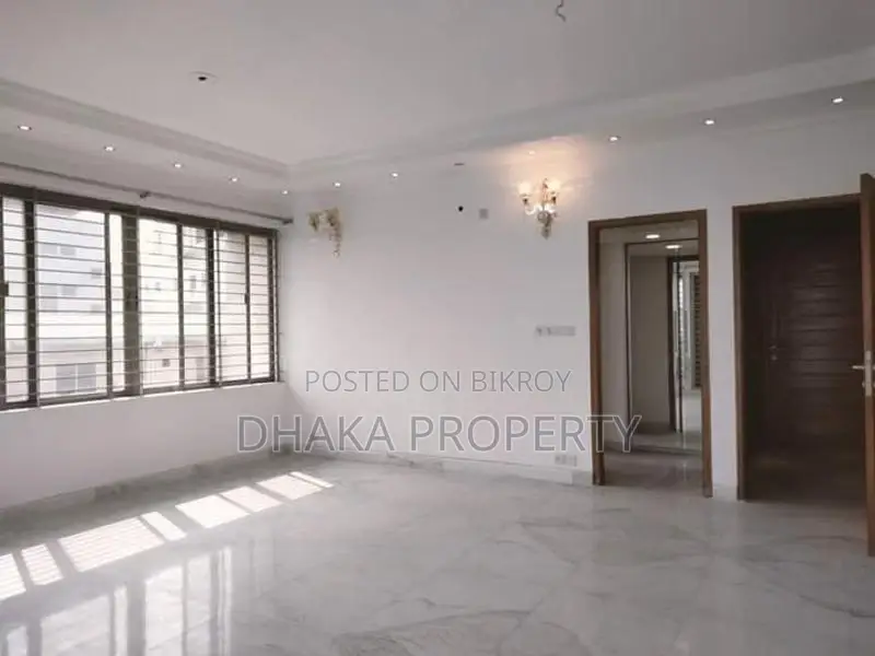 (3500-Sqft)Lake View Luxurious Apartment Rent in Gulshan in Gulshan