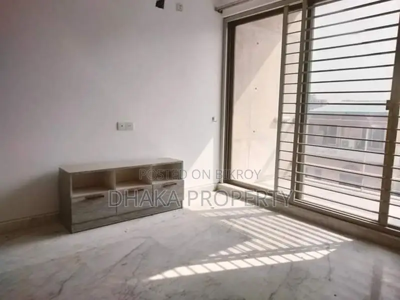 (3500-Sqft)Lake View Luxurious Apartment Rent in Gulshan in Gulshan