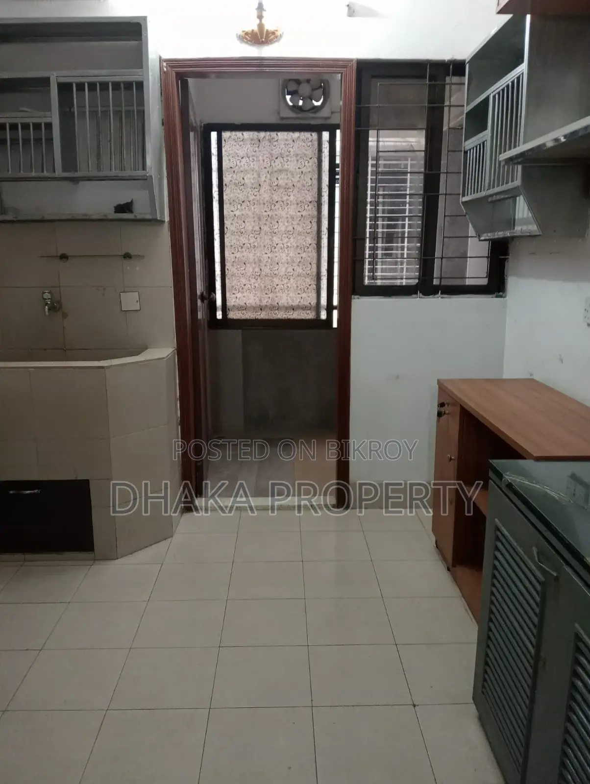 2400sqFt.Office Rent at Gulshan 1 in Gulshan