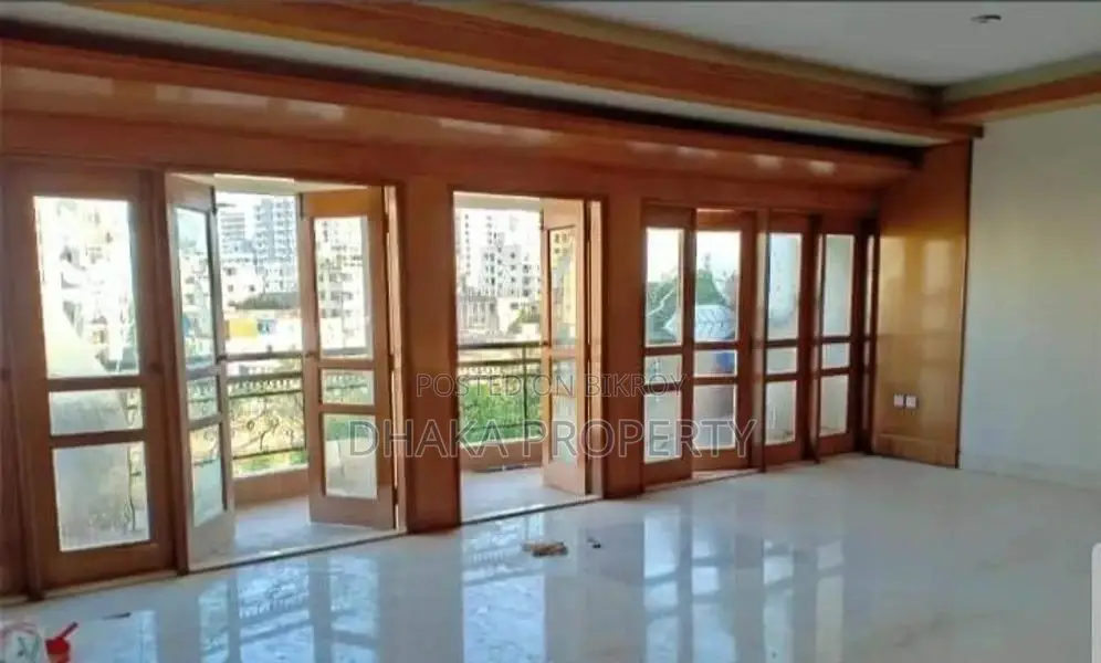 5-Beds Lake View (4200-Sqft) Apartment Rent in Gulshan -2 in Gulshan