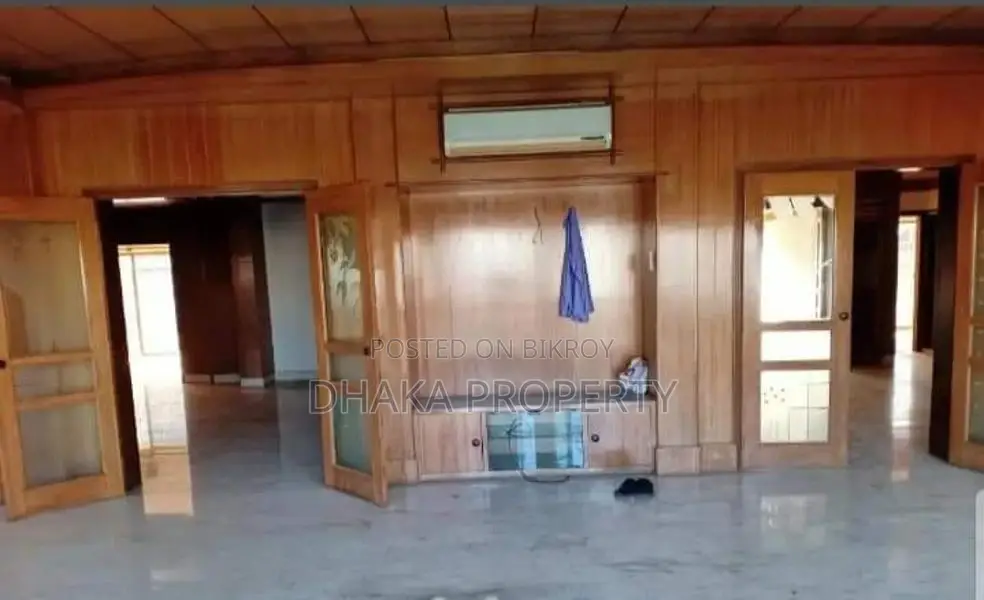 5-Beds Lake View (4200-Sqft) Apartment Rent in Gulshan -2 in Gulshan