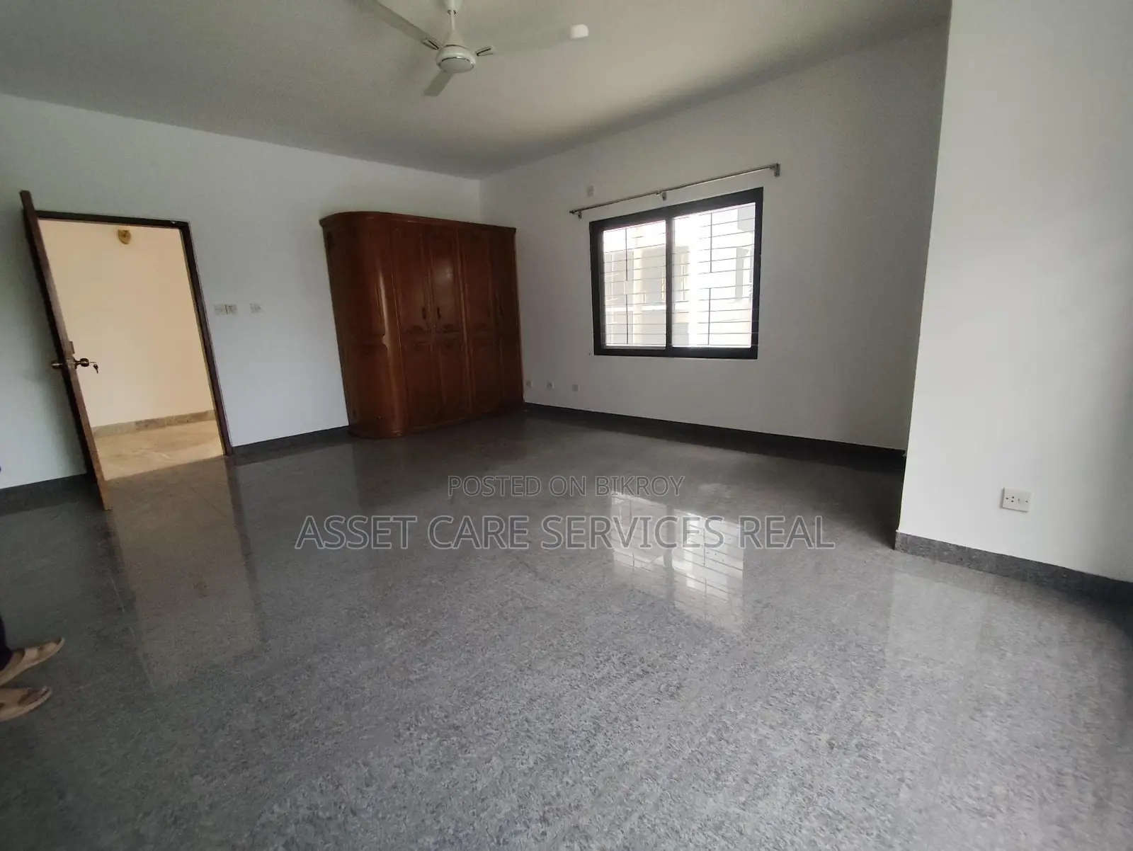 3500-Sqft Lake View Beautiful 4Bed Big Apartment Rent In Gulshan in Gulshan
