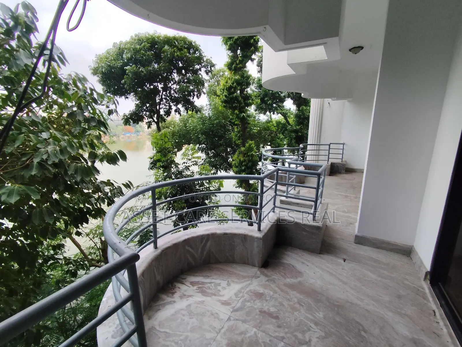 3500-Sqft Lake View Beautiful 4Bed Big Apartment Rent In Gulshan in Gulshan