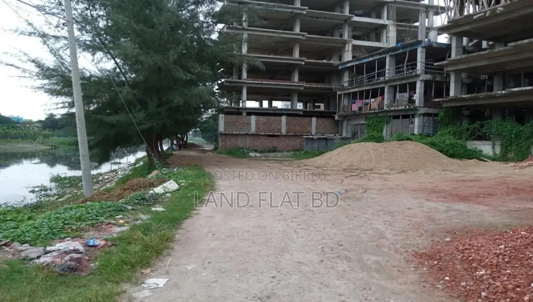 1400 SFT Flat for Sale at River View Project, Ghatarchar Laboni Point in Mohammadpur