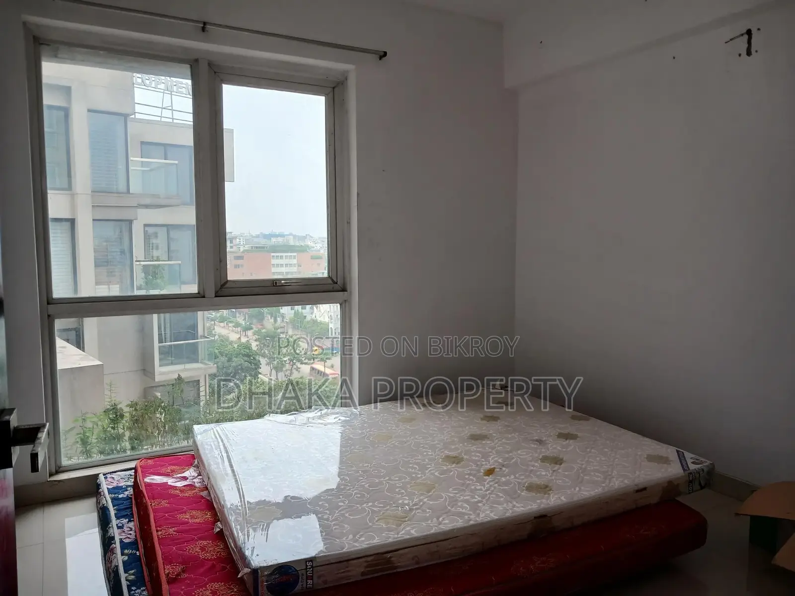 3Bedroom Sun Lighting Apt.Office come Residents possible-2300sft in Baridhara