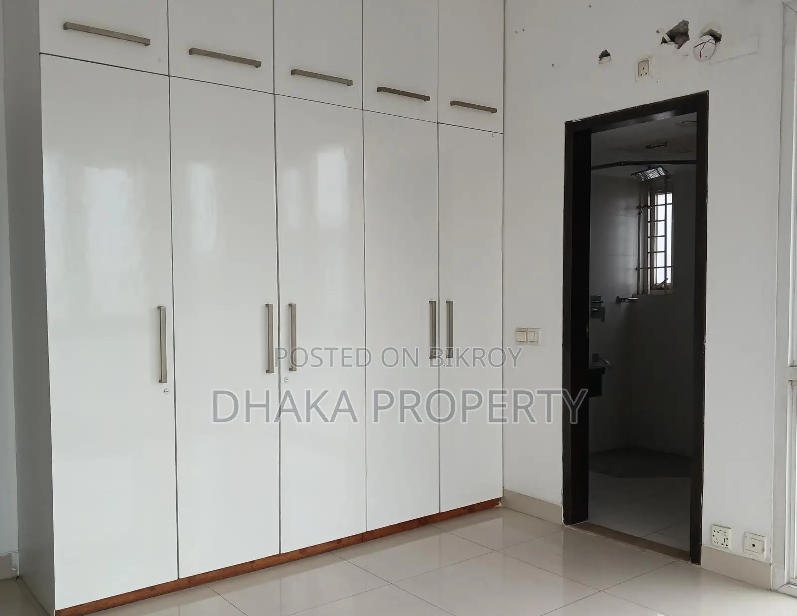 3Bedroom Sun Lighting Apt.Office come Residents possible-2300sft in Baridhara