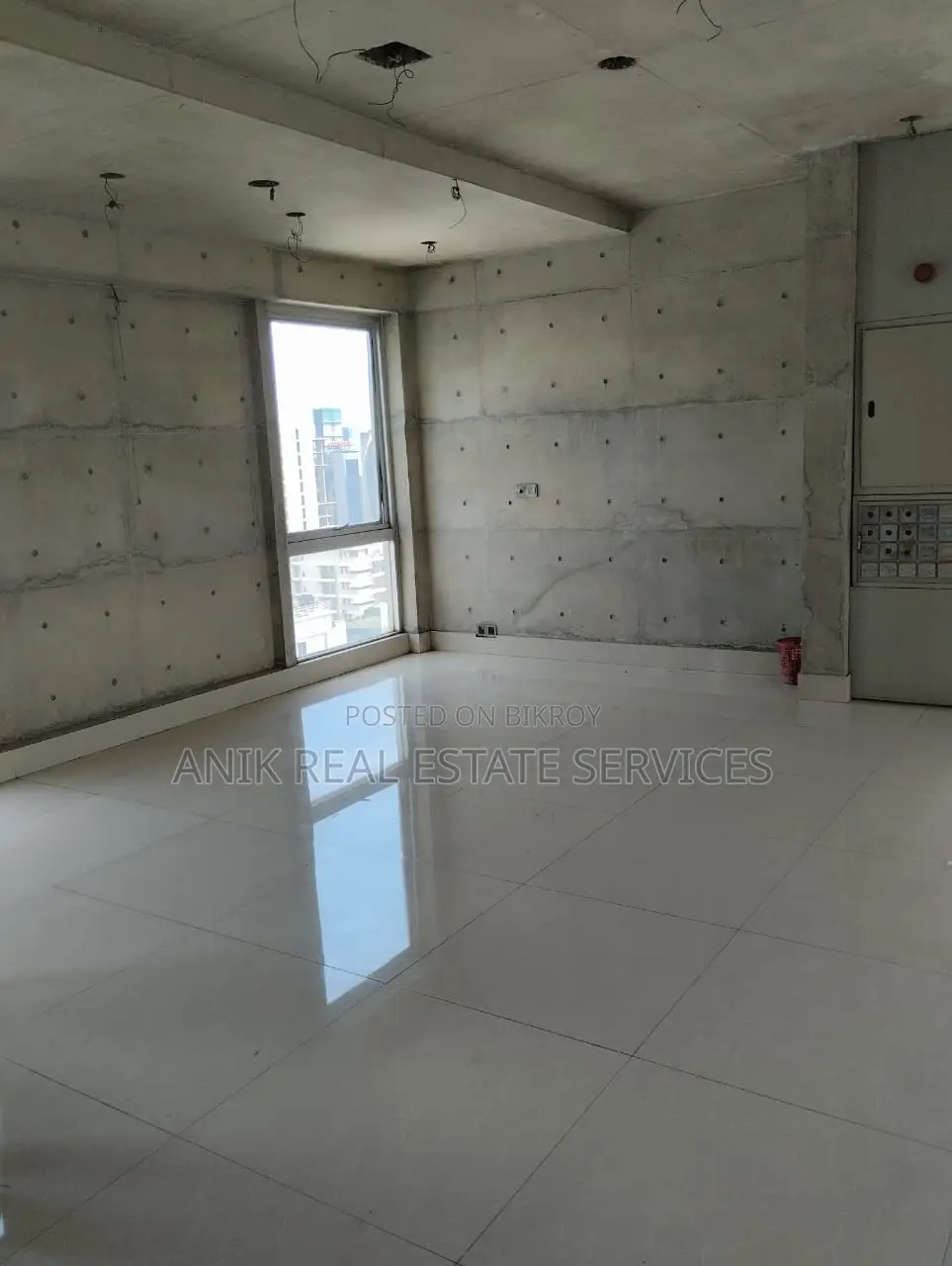 Commarcial 2450 Sft Office Space Rent At Banani in Banani