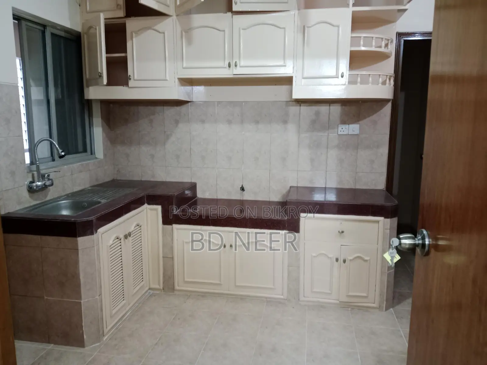 Well semi furnish 4 Bed room apt available in Gulshan 2 in Gulshan