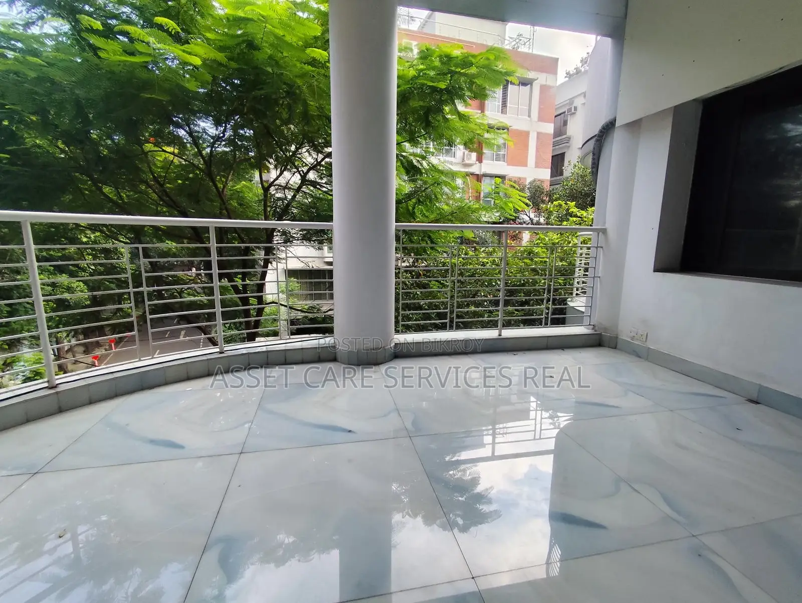 North Gulshan South Facing 4Bed Beautiful Apartment Rent in Gulshan