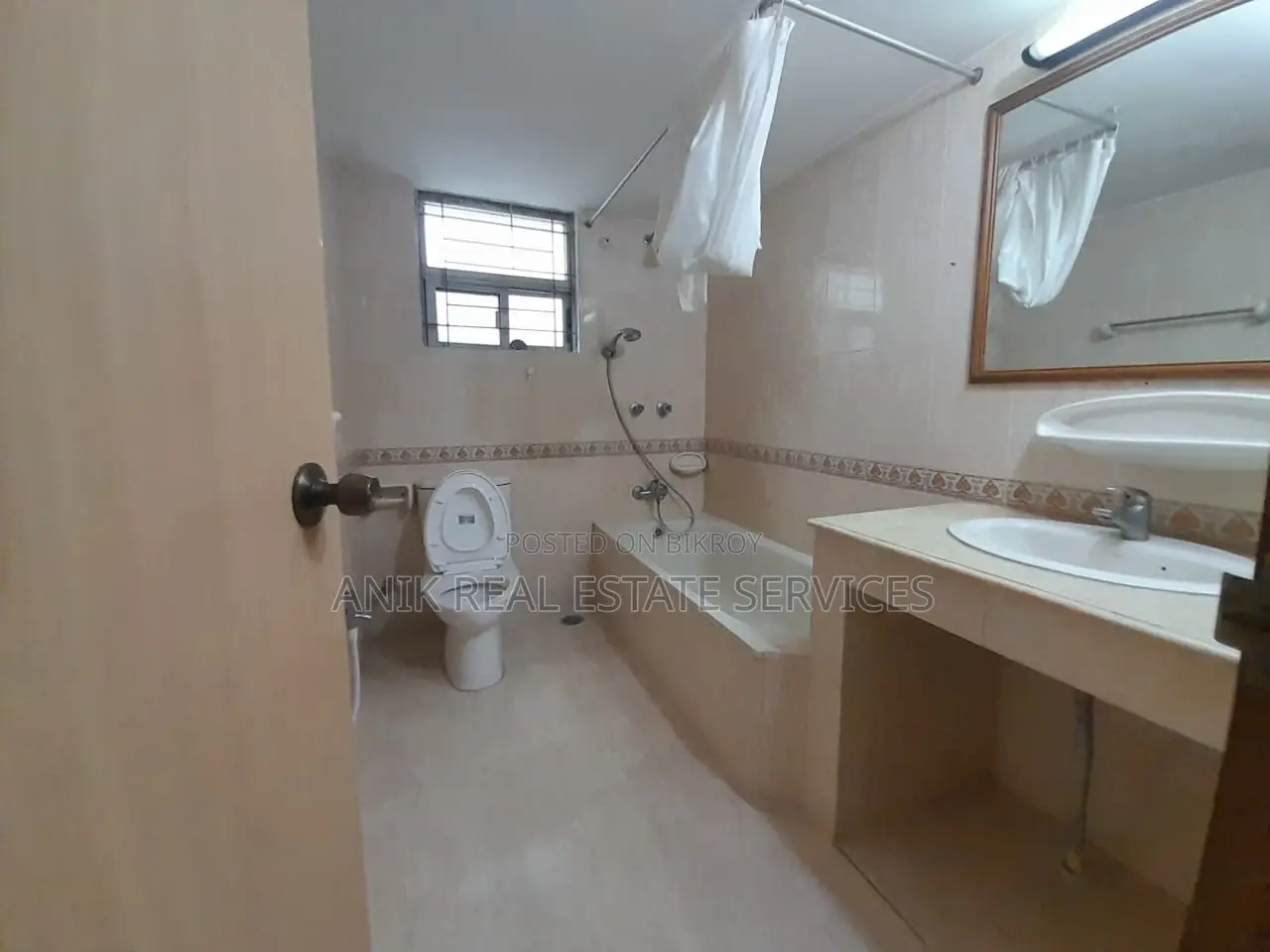 Wonderful Fully Furnished Flat Rent In Gulshan North in Gulshan