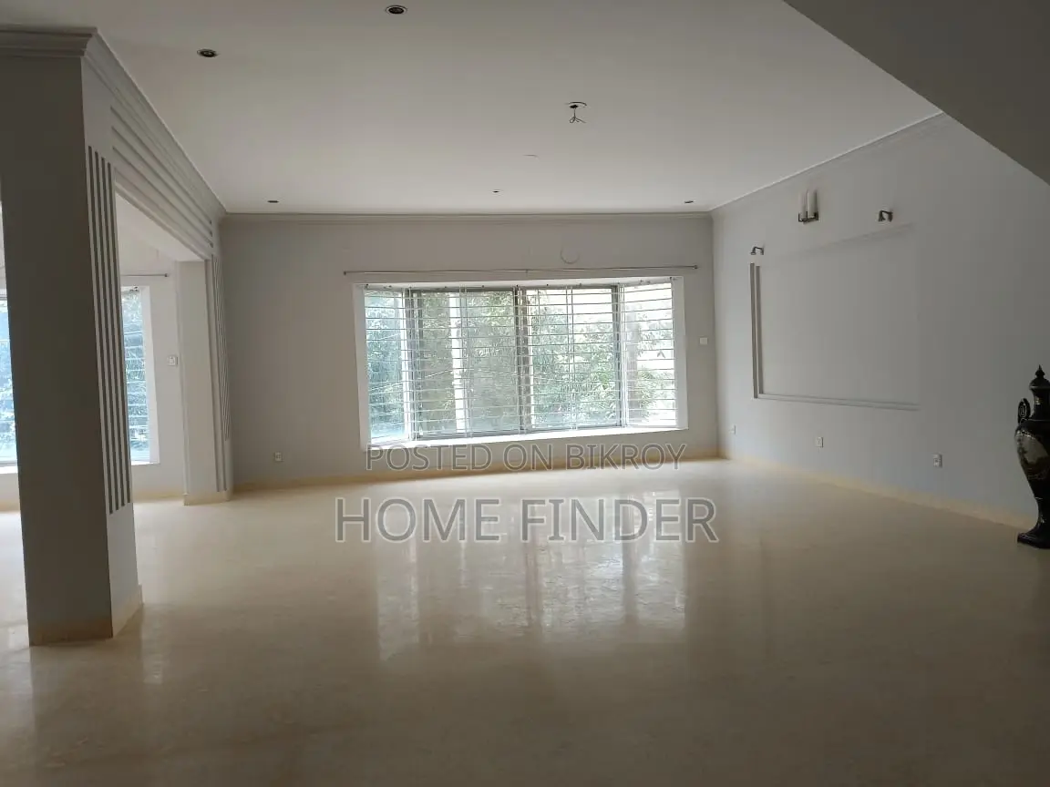 2500 SqFt Office Rent In Gulshan 1 in Gulshan