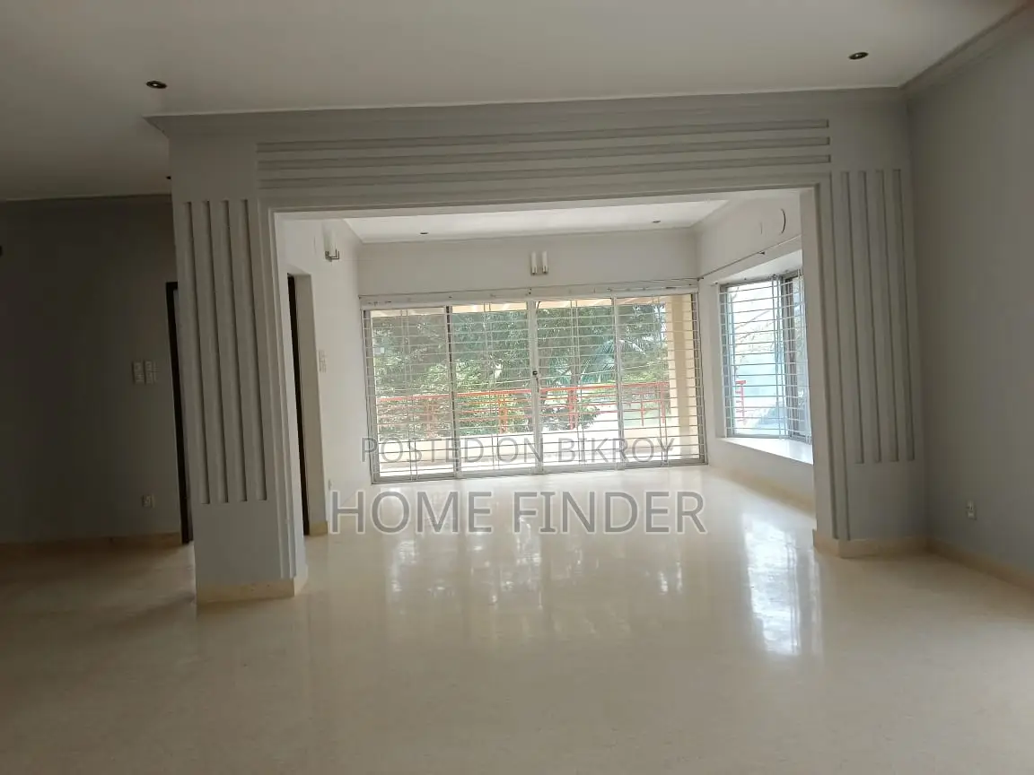 2500 SqFt Office Rent In Gulshan 1 in Gulshan