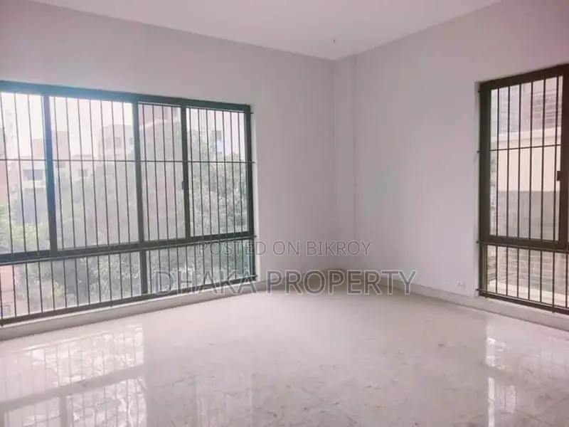 2200-Sqft Luxurious New Apartment Rent in Banani in Banani
