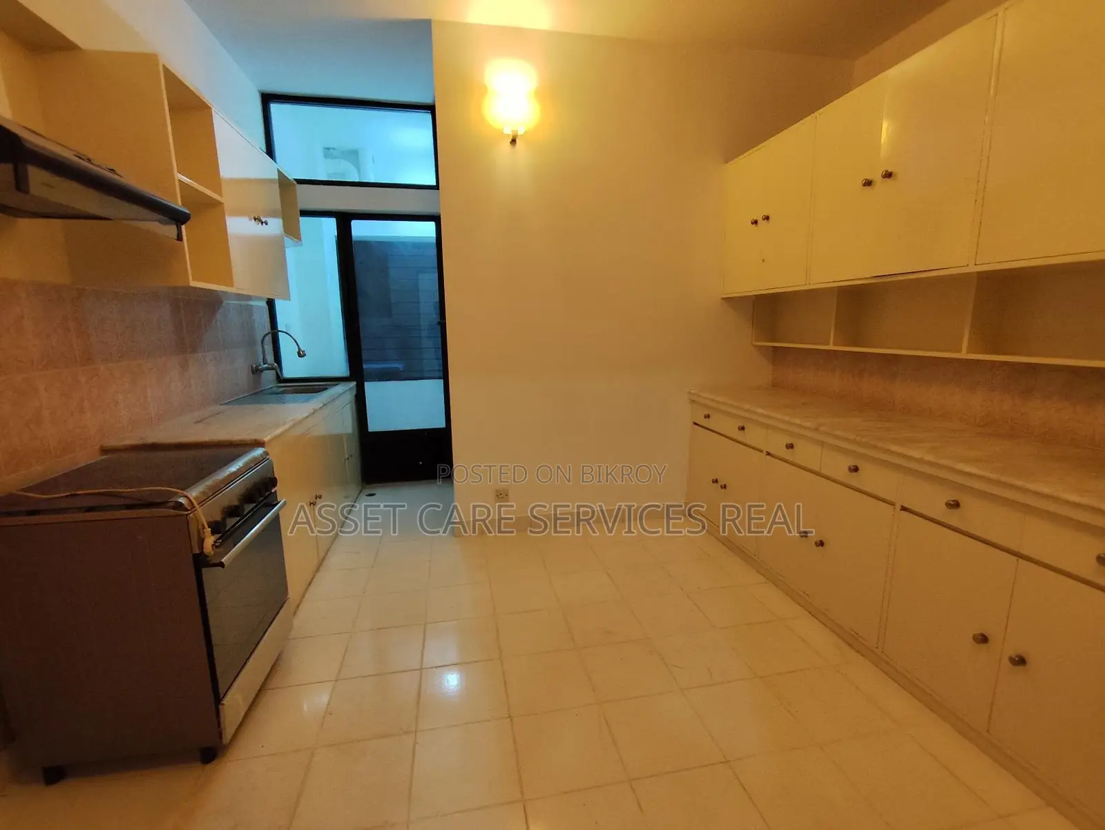 3Bed Un-Furnished Exclusive Apartment Rent In North Gulshan in Gulshan