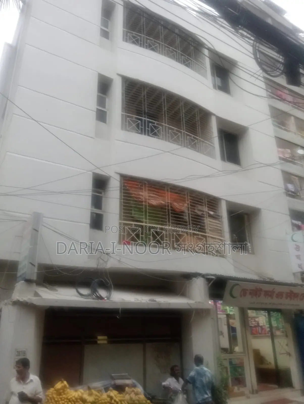 House for sale on 6 Katha land in Rayer Bazar in Dhanmondi