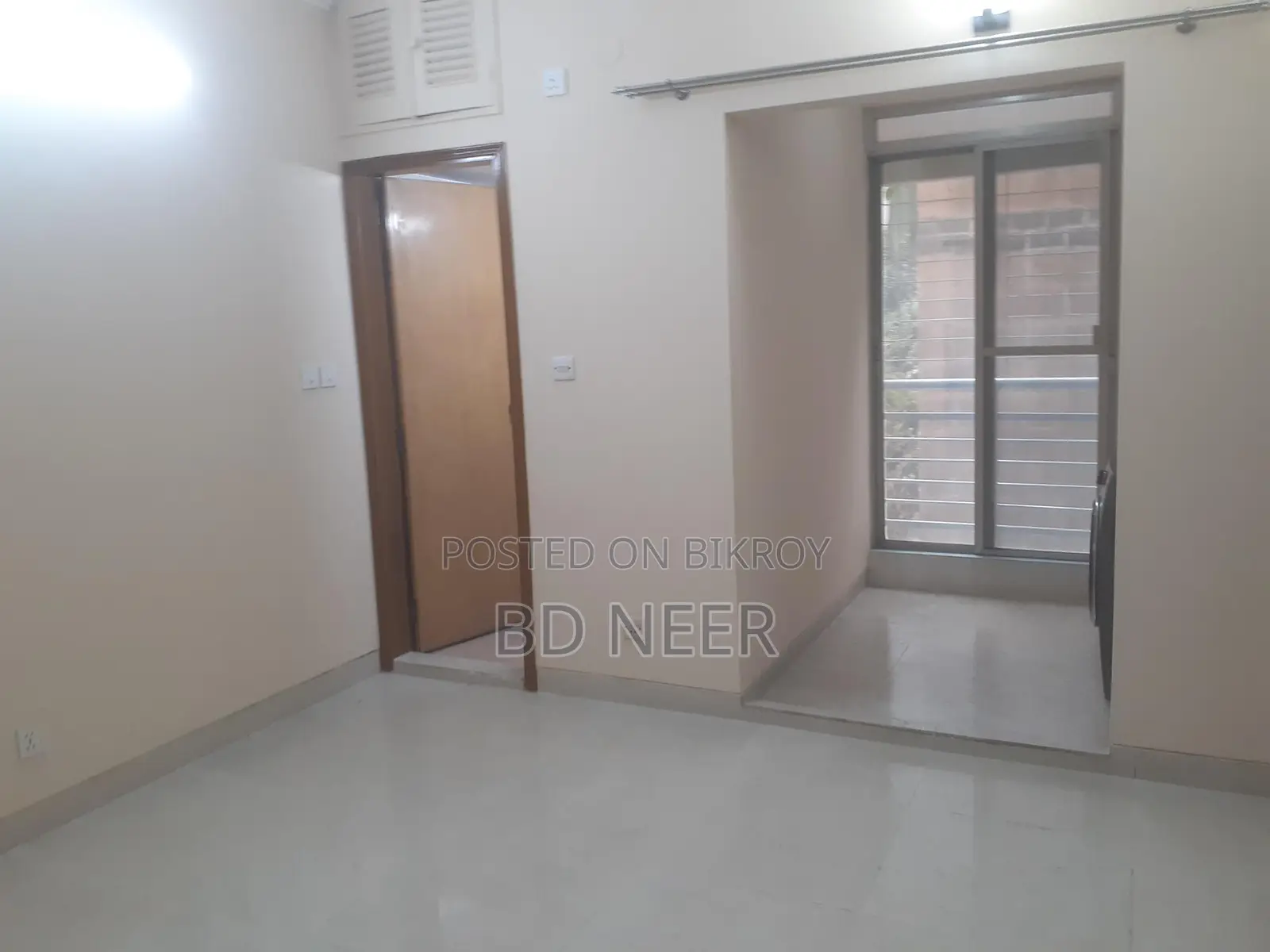 Un Furnished 3 Bedroom Flat Rent in Gulshan-2 in Gulshan