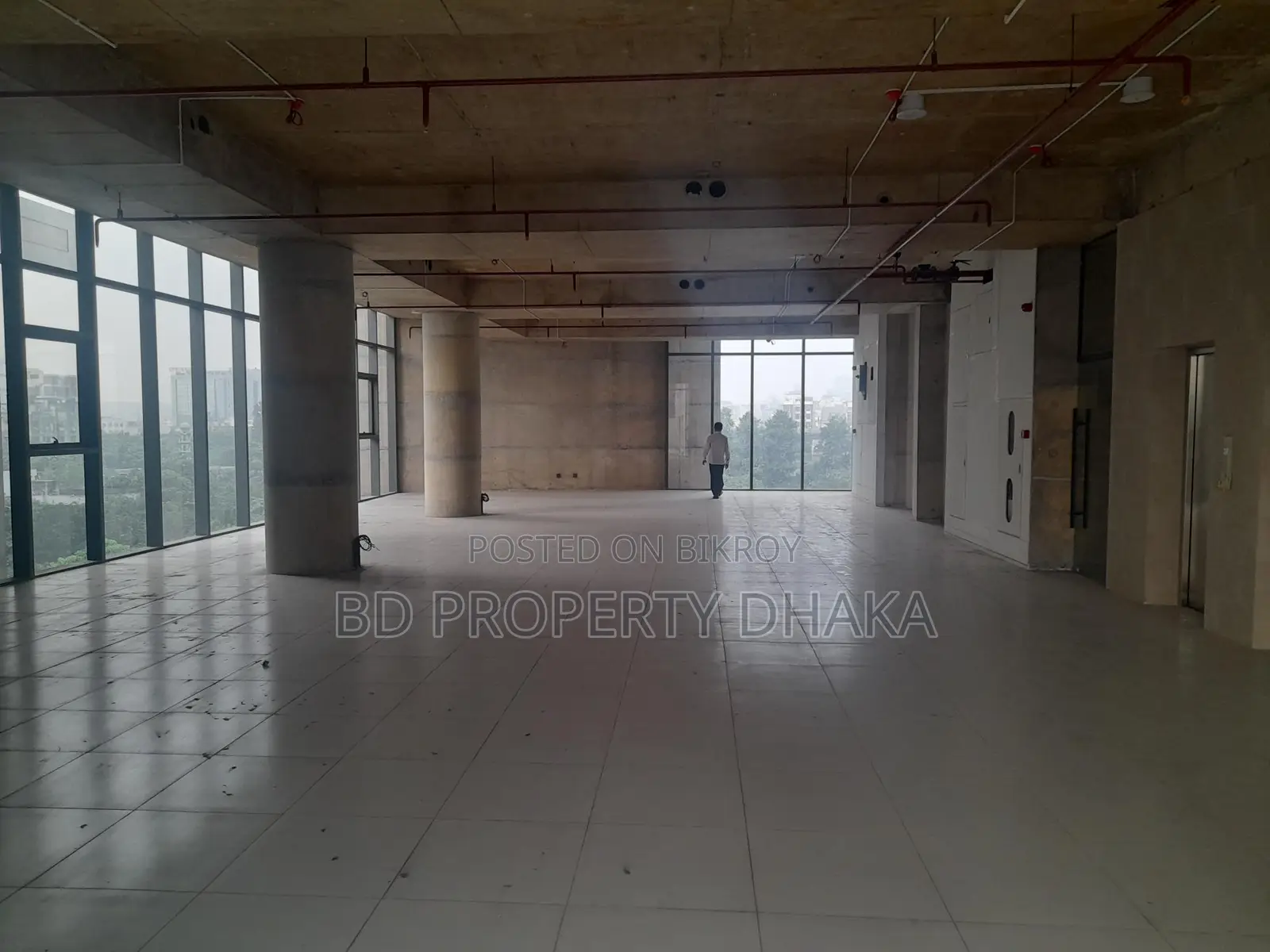 17000 Sqft Open Modern Commercial Space for Rent in Gulshan Avenue in Gulshan